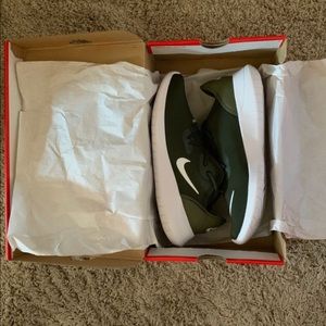 NWT Nike Hakata sneakers